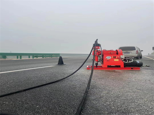 茶山镇马路路基路面开裂下沉注浆加固灌浆